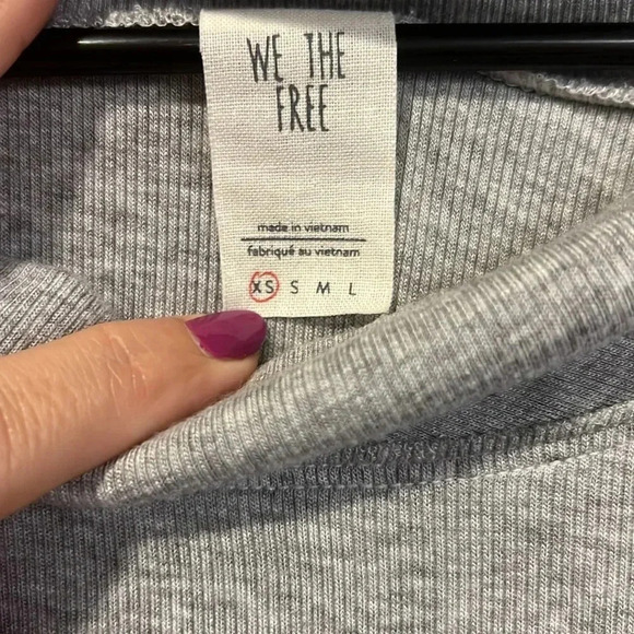 Free People We The Free Grapevine Light Gray Tunic style top in XS - Picture 10 of 13